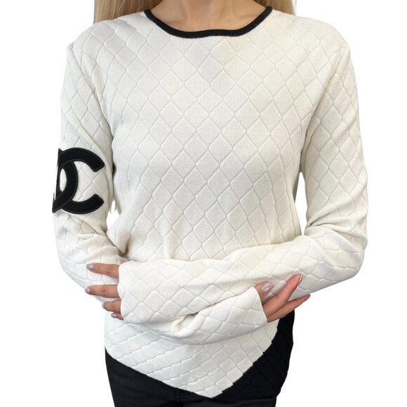 CHANEL Vintage 05A CC Logo Cambon Quilted Cashmere Knit Sweater Top #40 [105549] - Picture 1 of 14
